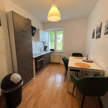 Blue Chili 22 - 2-raum-wohnung Im Stadtfeld Ost *