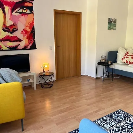 Blue Chili 22 - 2-raum-wohnung Im Stadtfeld Ost *
